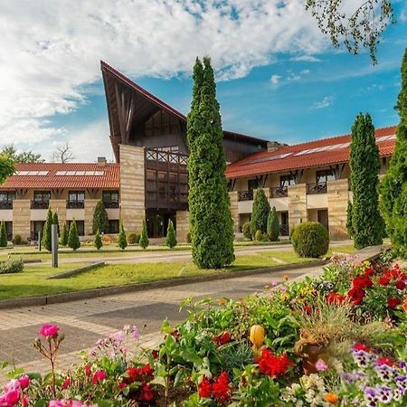 Hotel Danubia Park Веліко-Ґрадіште Екстер'єр фото